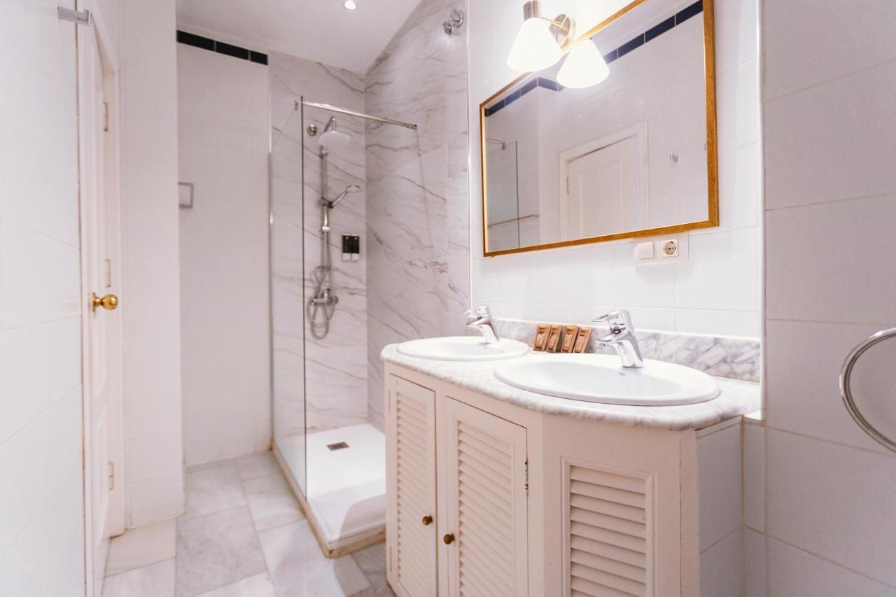 Ferienwohnung Bright And Cozy-1Bd 1Bth & 2Bd 1Bth- La Giralda Sevilla Exterior foto
