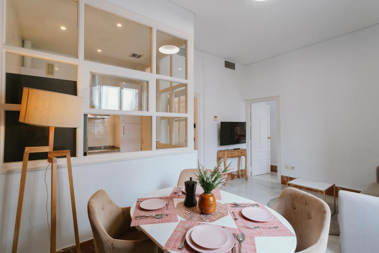 Ferienwohnung Bright And Cozy-1Bd 1Bth & 2Bd 1Bth- La Giralda Sevilla Exterior foto