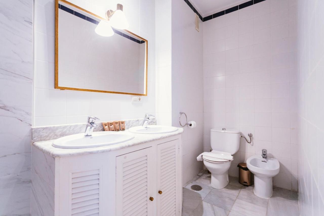 Ferienwohnung Bright And Cozy-1Bd 1Bth & 2Bd 1Bth- La Giralda Sevilla Exterior foto